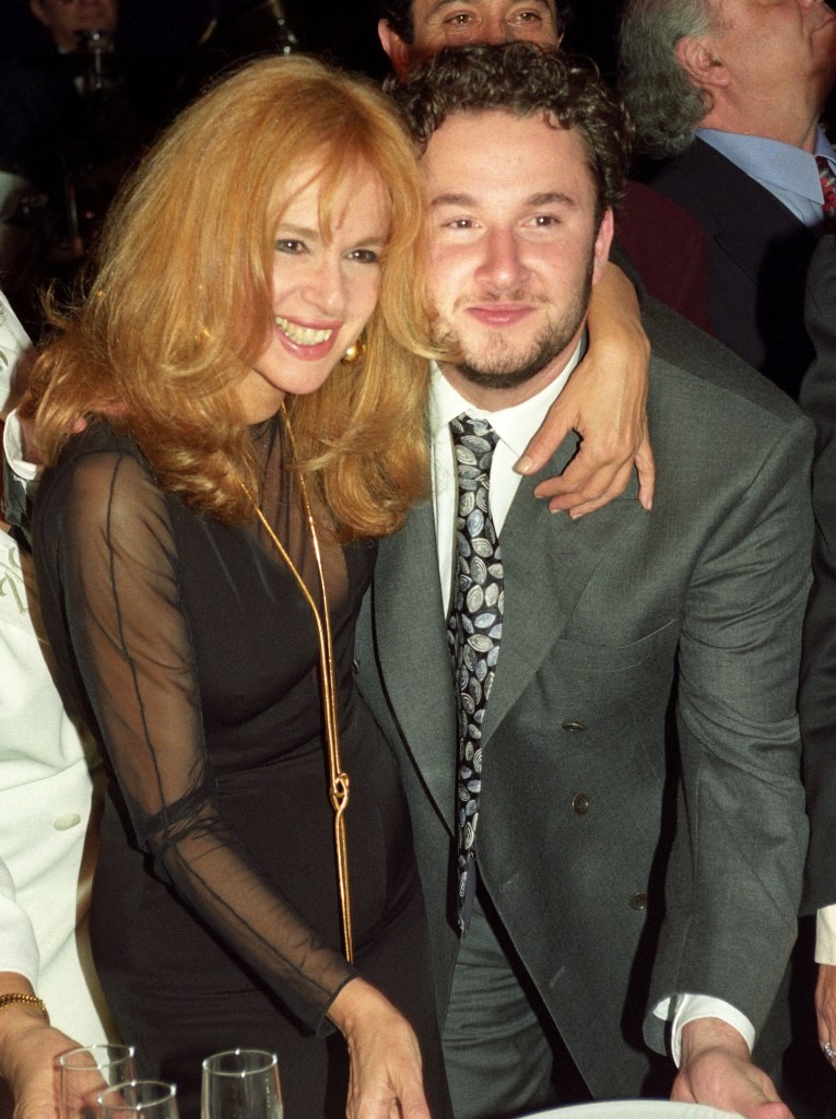 giannis-papamichail-dite-gia-proti-fora-to-spiti-tou-1